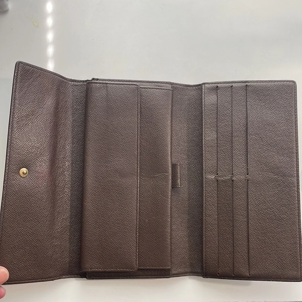 Louis Vuitton Damier Ebene International Wallet - Picture 2 of 6